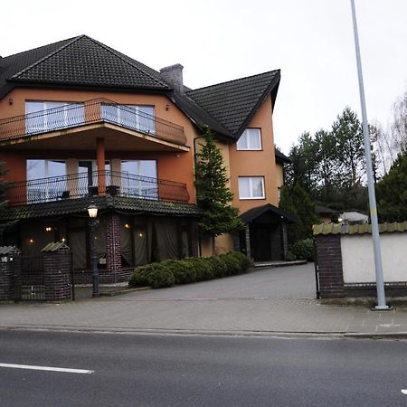 Hotel Zieliniec พอซนาน ภายนอก รูปภาพ