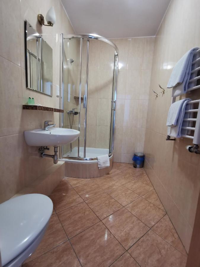 Hotel Zieliniec พอซนาน ภายนอก รูปภาพ
