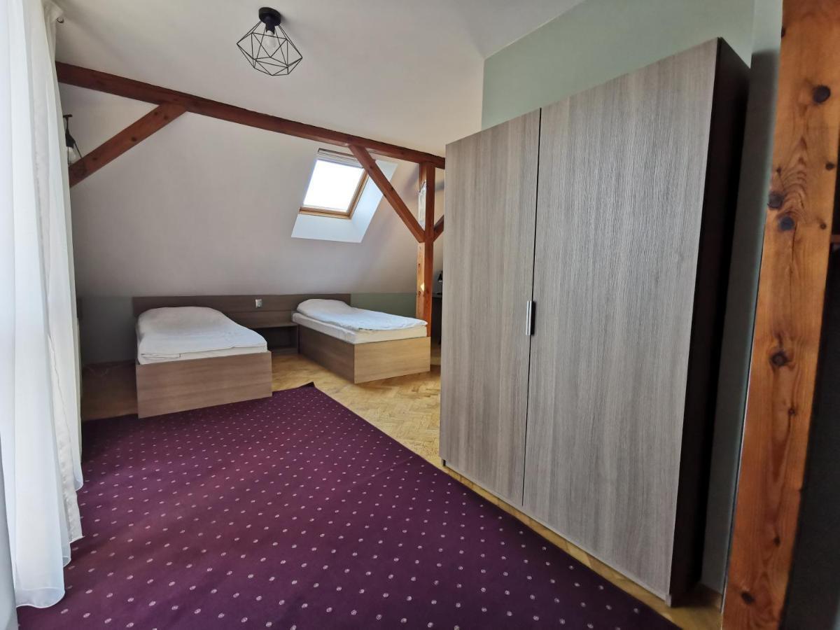 Hotel Zieliniec พอซนาน ภายนอก รูปภาพ